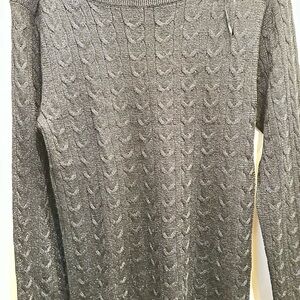 Chic Gray Knit Pullover